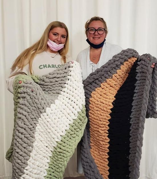 Chunky knit blanket classes best sale near me